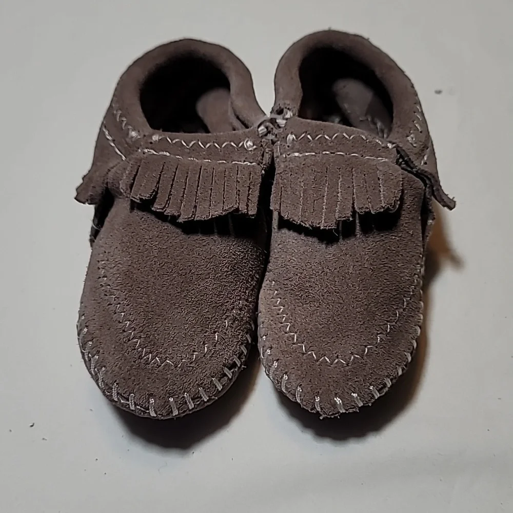 Minneconta Brown Moccasins with Fringe and Soft Sole